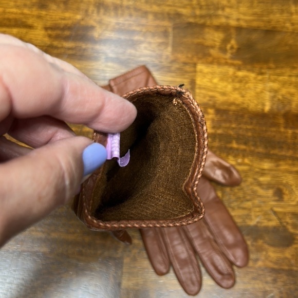 Grandoe genuine leather outer shell size Medium gloves chestnut color - Picture 5 of 12